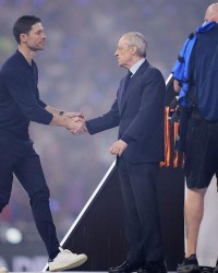 九游娱乐体育-阿隆索遭架空！欲祝贺巴萨夺冠遭叫回 姆巴佩带头反他+率全队离场