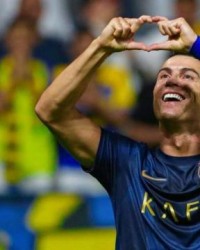 九游娱乐体育-领跑沙特联赛射手榜助攻榜 C罗850球球衣给了谁？